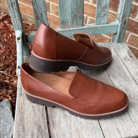 Vionic Ladies 10 Kensley Brown Leather Slip-On Loafers - Picture 2 of 13